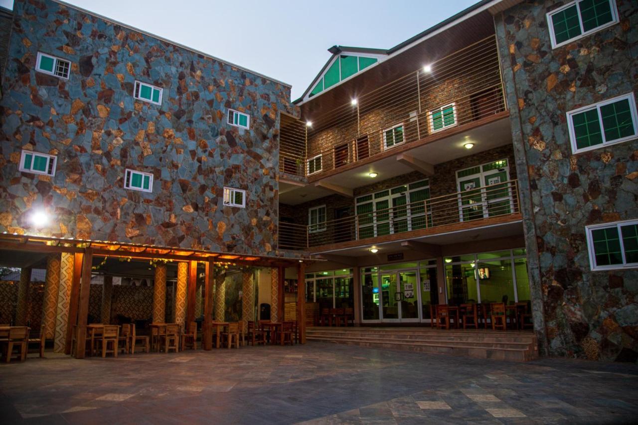North Legon Grand Star Hotel מראה חיצוני תמונה