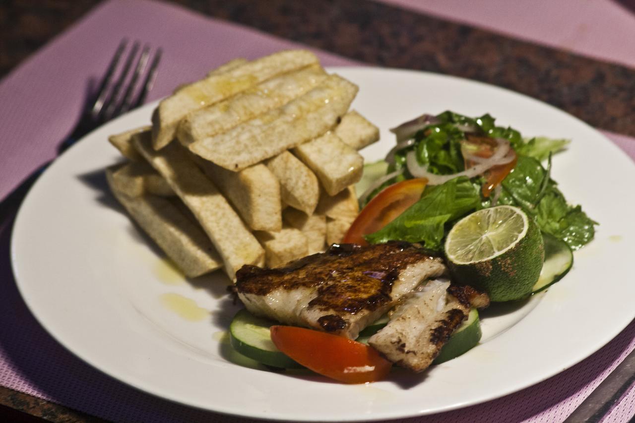 North Legon Grand Star Hotel מראה חיצוני תמונה