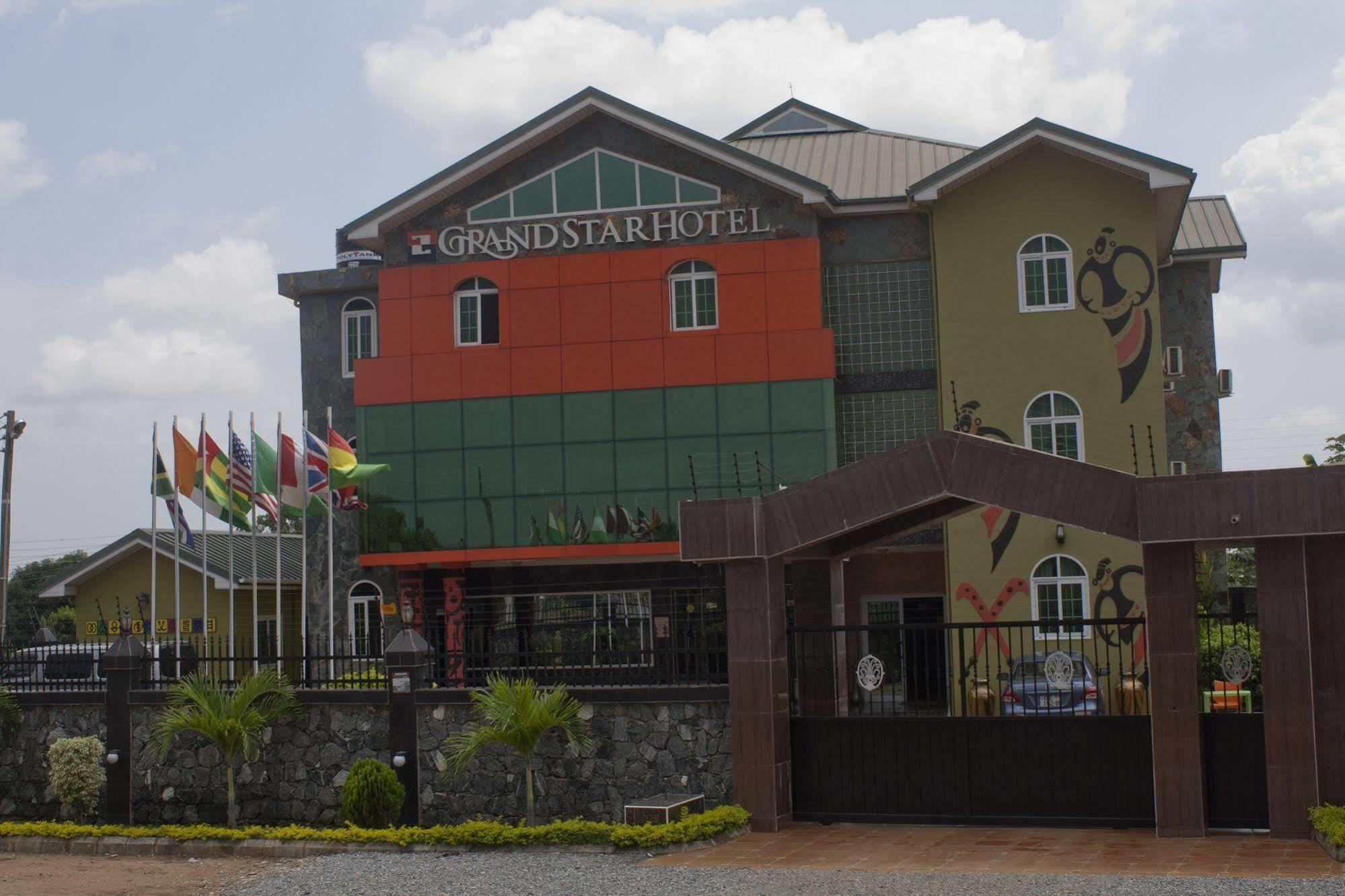 North Legon Grand Star Hotel מראה חיצוני תמונה