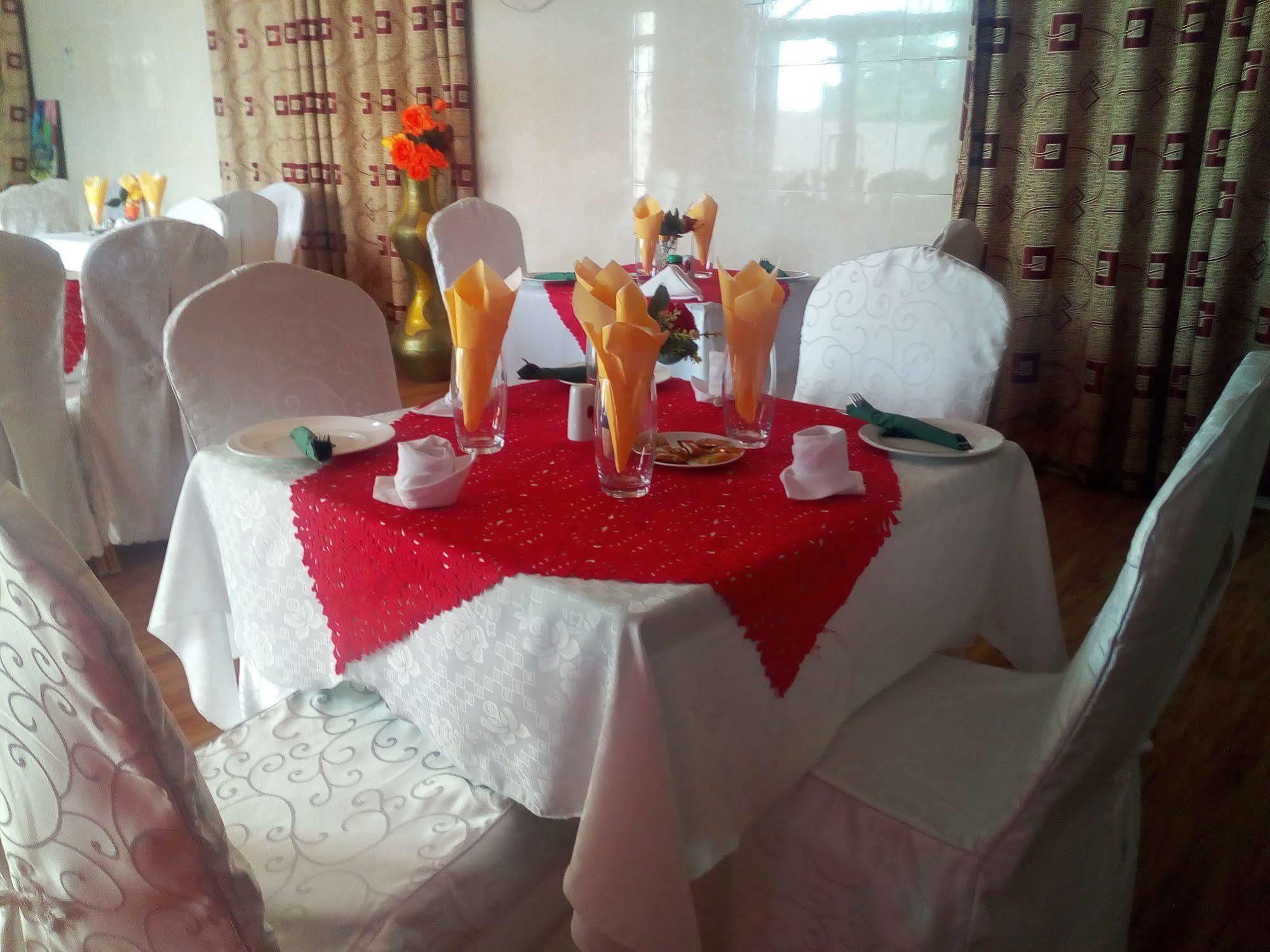 North Legon Grand Star Hotel מראה חיצוני תמונה