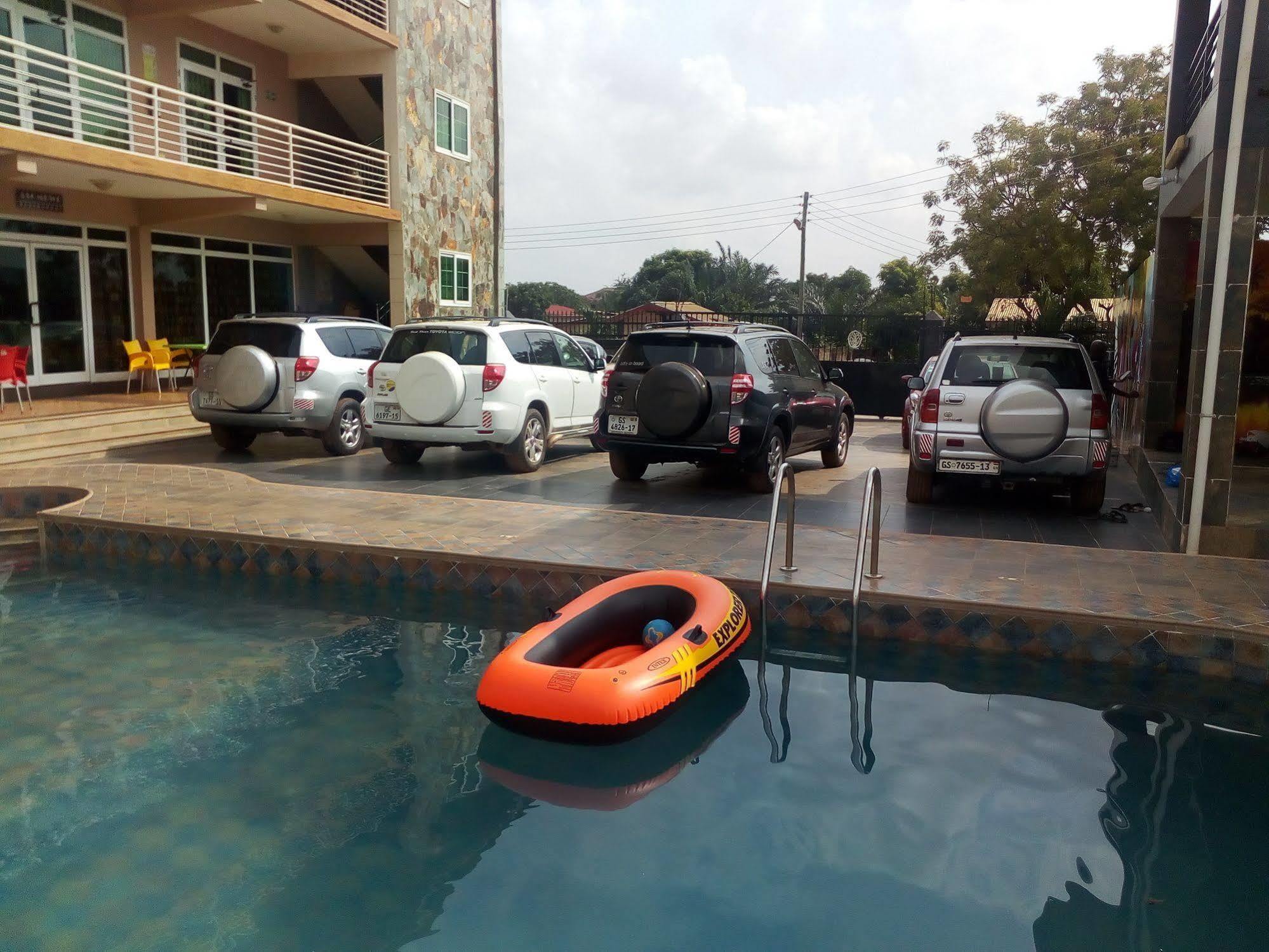 North Legon Grand Star Hotel מראה חיצוני תמונה